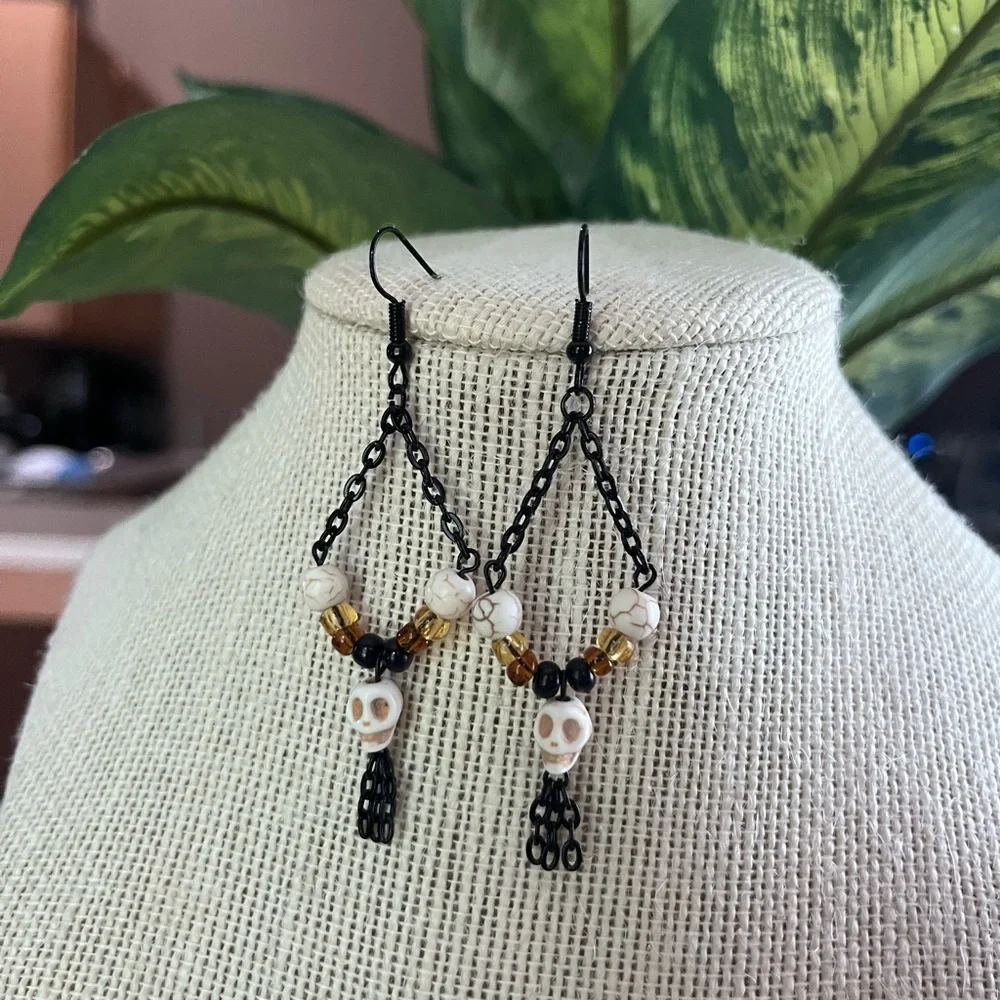 🖤💀Handmade Skull Earrings 💀🖤 - Picture 7 of 9